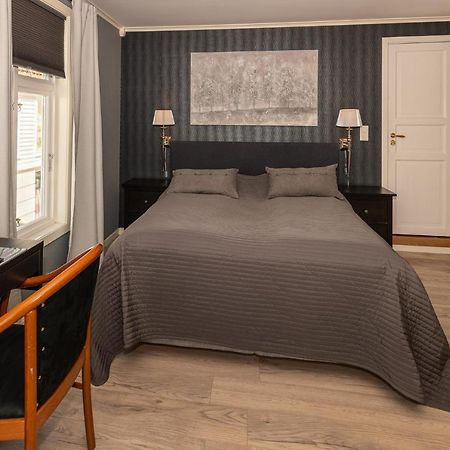 Kjobmandsgaarden Hotel Mandal Extérieur photo