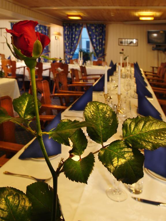 Kjobmandsgaarden Hotel Mandal Extérieur photo