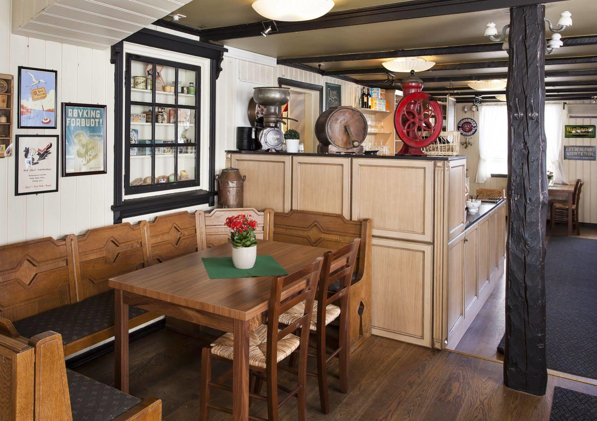 Kjobmandsgaarden Hotel Mandal Extérieur photo