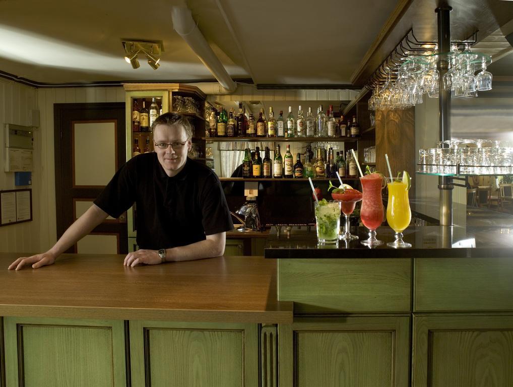 Kjobmandsgaarden Hotel Mandal Extérieur photo