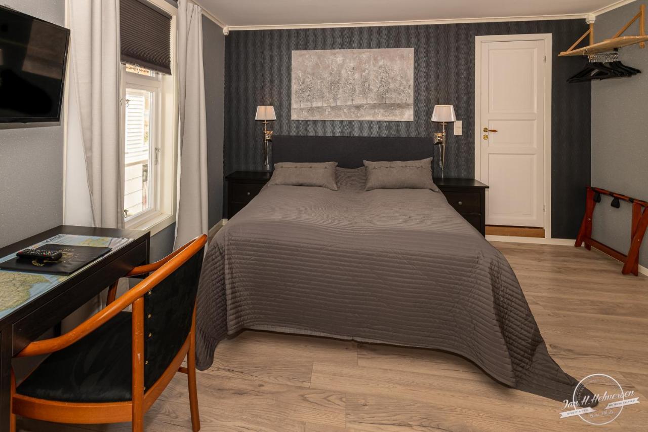 Kjobmandsgaarden Hotel Mandal Extérieur photo